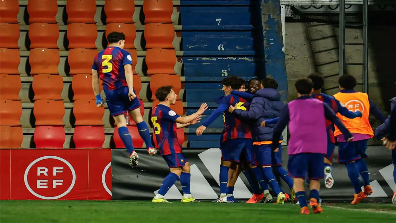 مقارنات جماهير برشلونة بين حمزة عبد الكريم وإيرلينج هالاند بعد مواجهة ديبورتيفو لاكورونيا